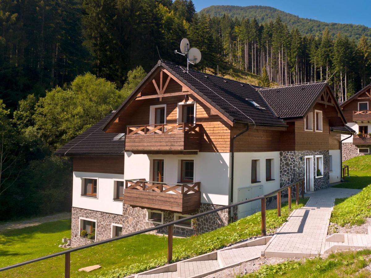 Apartman Vratna Terchová Exteriör bild